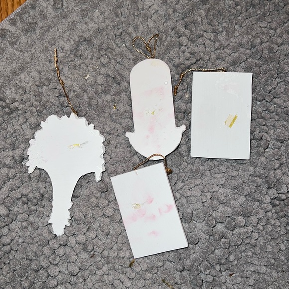 Vintage White Ornate Cherub Angel Pink Shimmer Gold String Set of Ornaments (4) - Picture 13 of 14